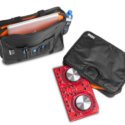 Udg Gear U9490BL/OR - Ultimate Courierbag Deluxe 17 Negra, Naranja Forro Interior"