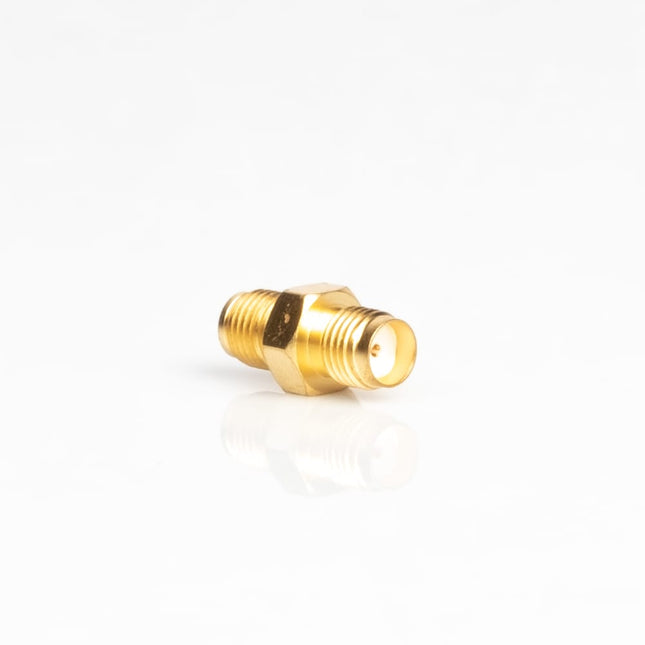 Adaptador SMA Femea Invertido / SMA Femea Dourado-Fichas e cabos-Nedis-Music Stage